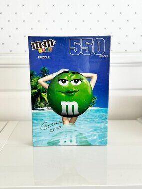 New Las Vegas' M&M's World Miss Green M&M 550 Pieces Puzzle